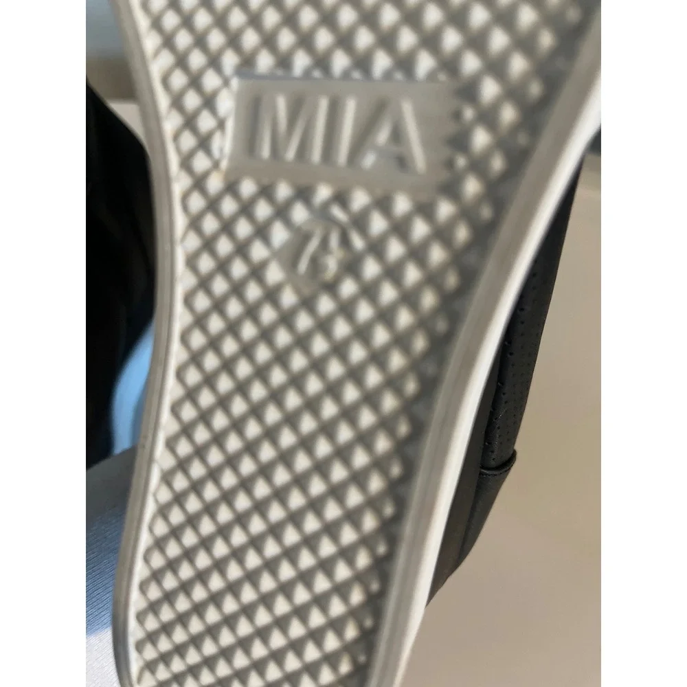 MIA Black Perforated Wedge Sneakers High Top Ankle Booties Side Zip Size‎ 7.5